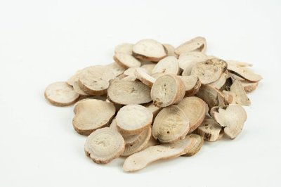 川貝母飲片 形態特征與藥用價值解析